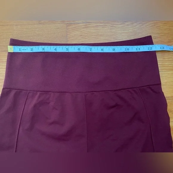 Fabletics SYNC High-Waisted Perforated 7/8 Leggings XS Burgandy Red - Picture 9 of 9